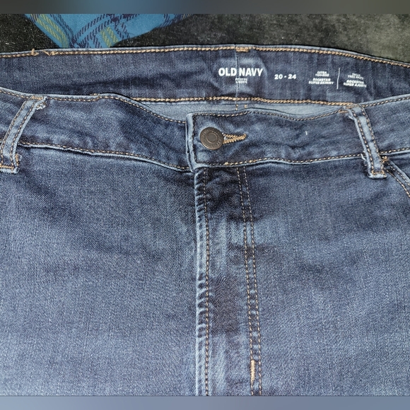 Old navy stretch skinny jeans - Picture 3 of 3